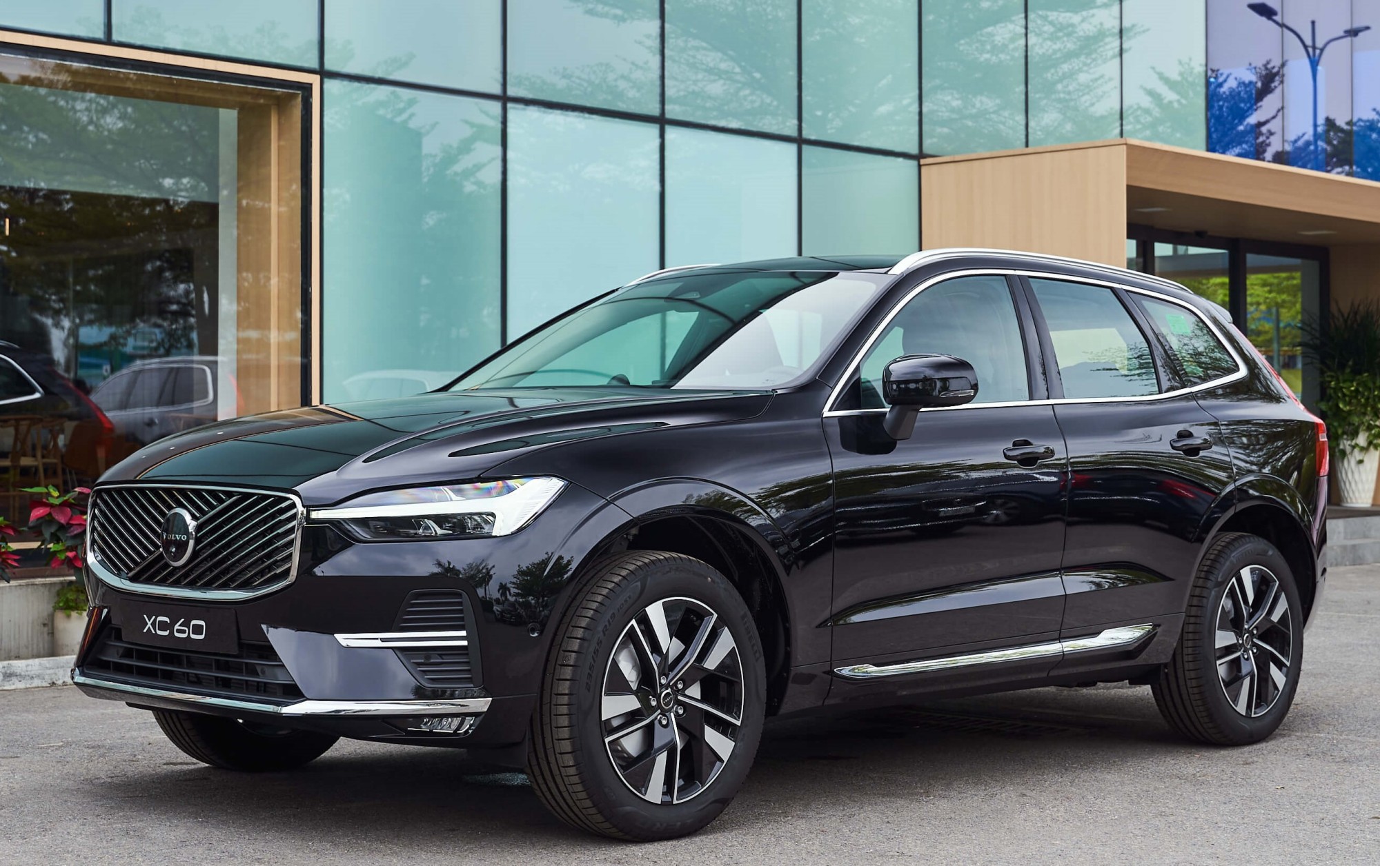 Volvo XC60 Ultra 2026 | Giá Lăn Bánh & Thông Số Kỹ Thuật