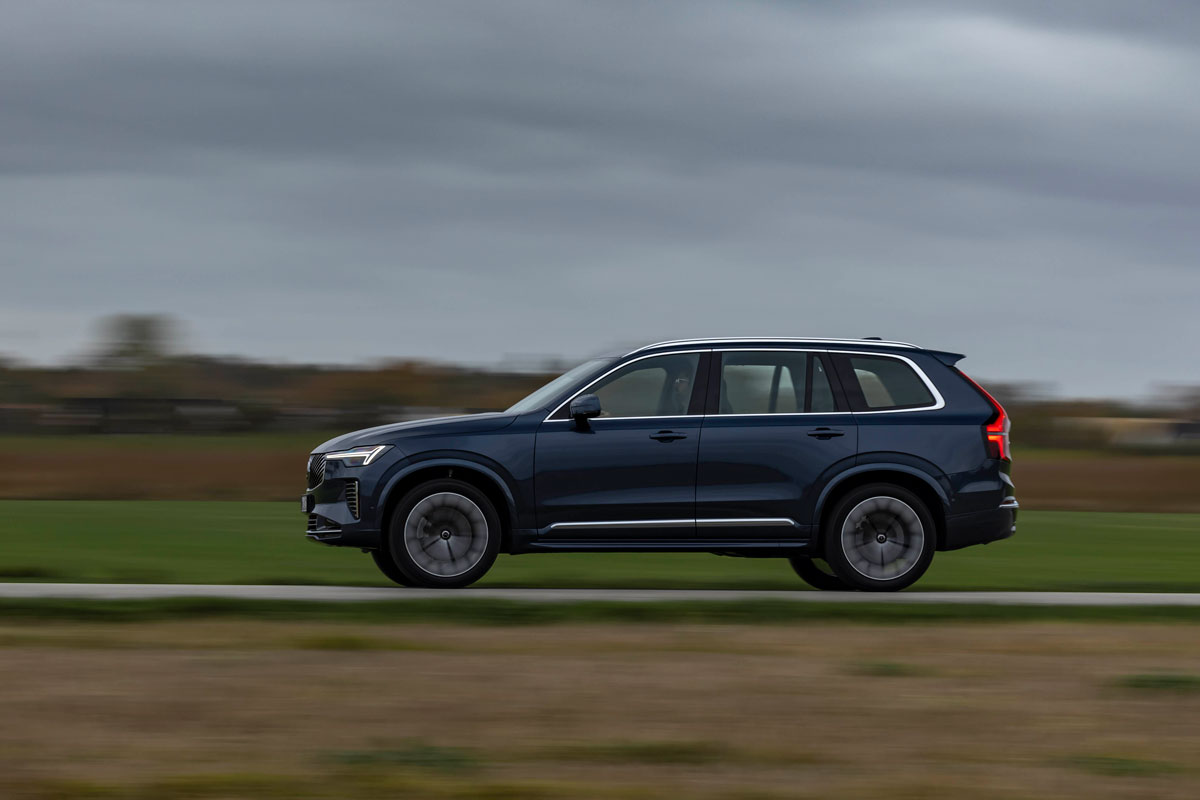 Thân xe Volvo XC90 Ultra 2026 thiết kế SUV Bắc Âu mạnh mẽ