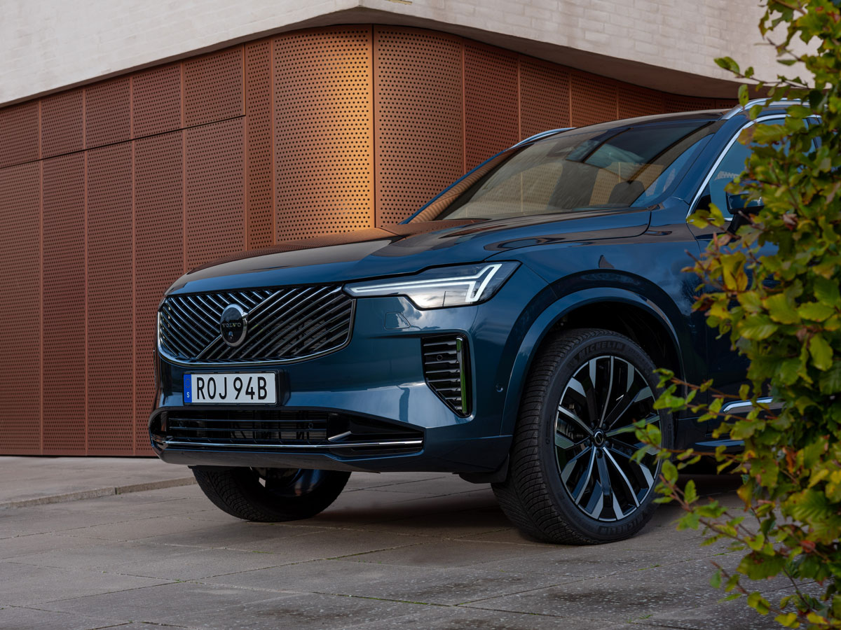 Cụm đèn trước Volvo XC90 Ultra 2026 thiết kế LED Thor Hammer